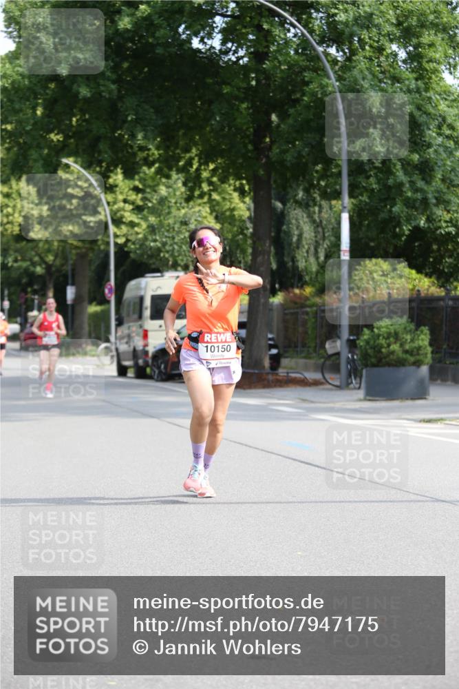 15.06.2025 - REWE Women's Run Jannik Wohlers http://msf.ph/oto/7947175 15.06.2025 09:45:43 Laufen 10150 meine-sportfotos.de
