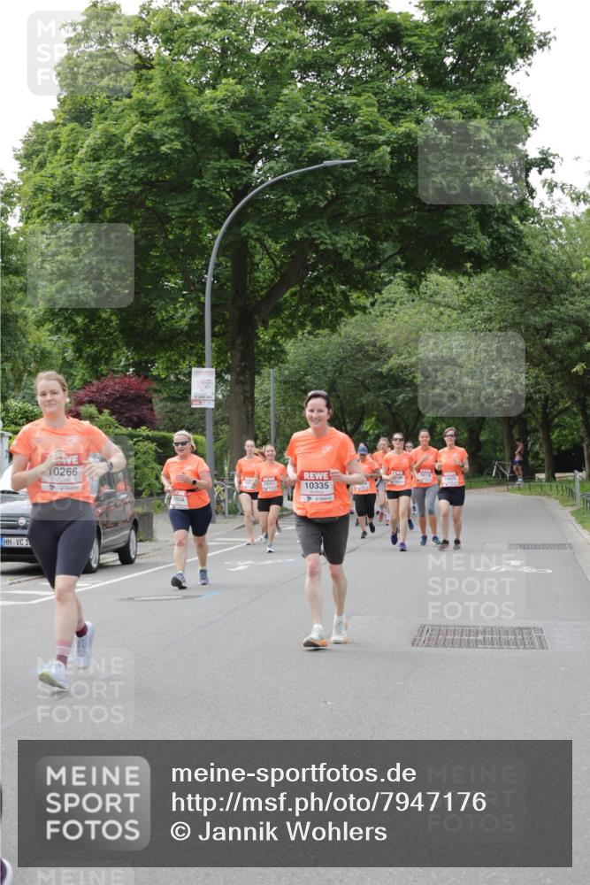 15.06.2025 - REWE Women's Run Jannik Wohlers http://msf.ph/oto/7947176 15.06.2025 08:30:20 Laufen 1, 0266, 10021, 10335 meine-sportfotos.de