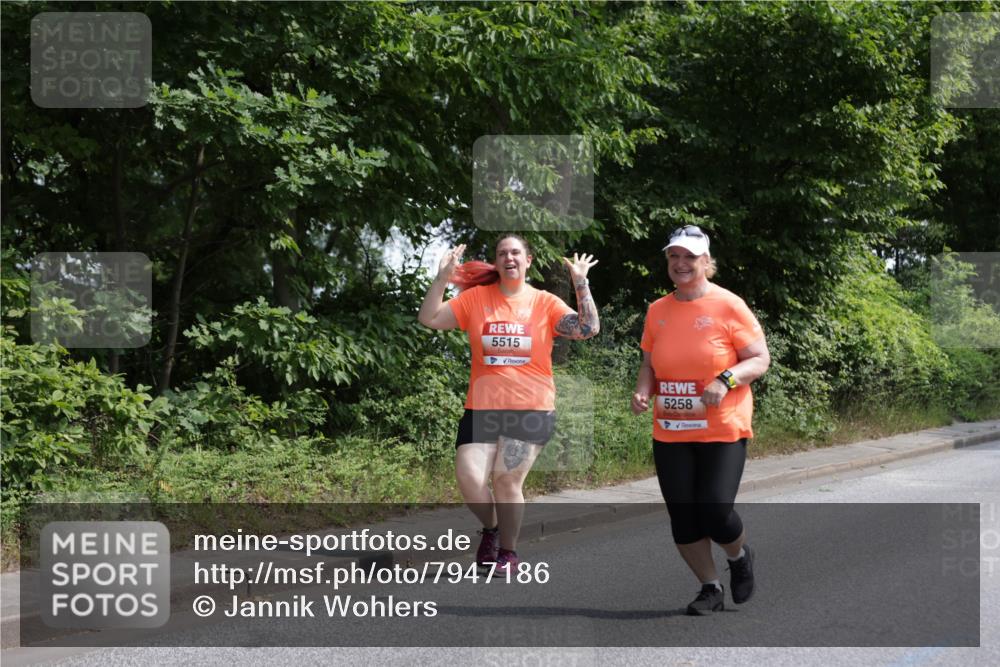 15.06.2025 - REWE Women's Run Jannik Wohlers http://msf.ph/oto/7947186 15.06.2025 10:21:39 Laufen 5515, 5258 meine-sportfotos.de