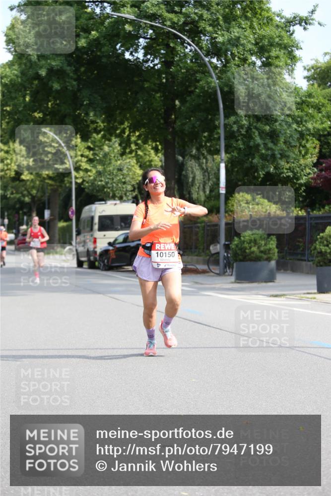 15.06.2025 - REWE Women's Run Jannik Wohlers http://msf.ph/oto/7947199 15.06.2025 09:45:44 Laufen 10150 meine-sportfotos.de