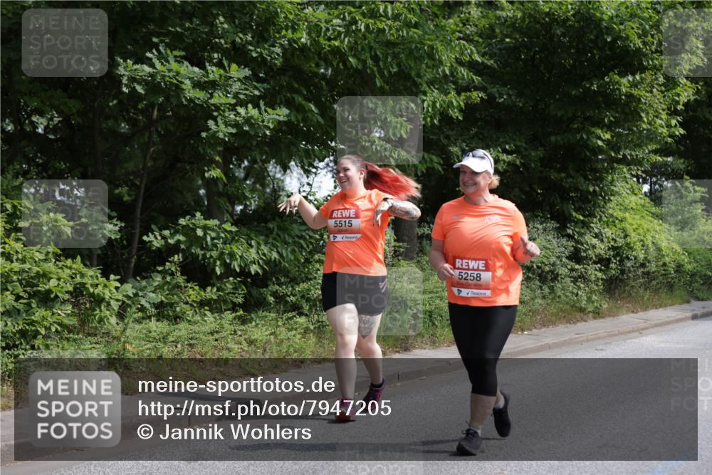 15.06.2025 - REWE Women's Run Jannik Wohlers http://msf.ph/oto/7947205 15.06.2025 10:21:39 Laufen 5515, 5258 meine-sportfotos.de