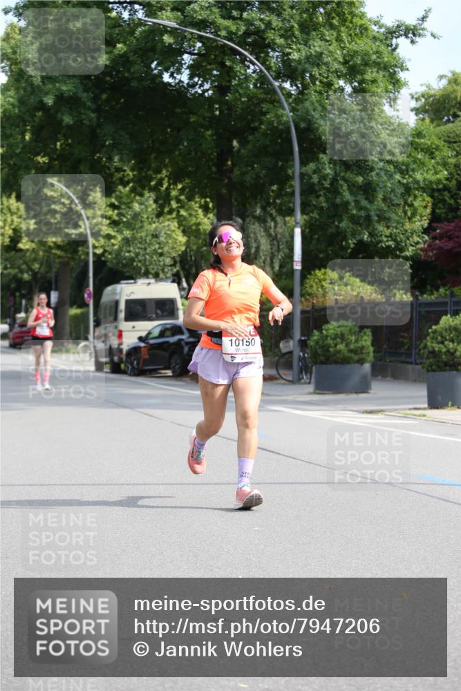15.06.2025 - REWE Women's Run Jannik Wohlers http://msf.ph/oto/7947206 15.06.2025 09:45:44 Laufen 10150 meine-sportfotos.de
