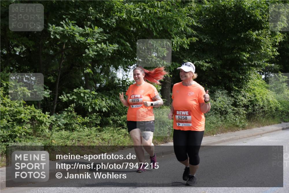 15.06.2025 - REWE Women's Run Jannik Wohlers http://msf.ph/oto/7947215 15.06.2025 10:21:39 Laufen 5515, 5258 meine-sportfotos.de