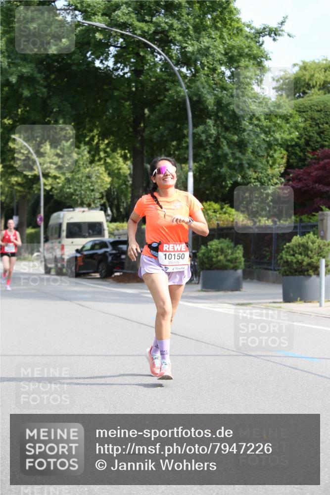 15.06.2025 - REWE Women's Run Jannik Wohlers http://msf.ph/oto/7947226 15.06.2025 09:45:44 Laufen 10150 meine-sportfotos.de