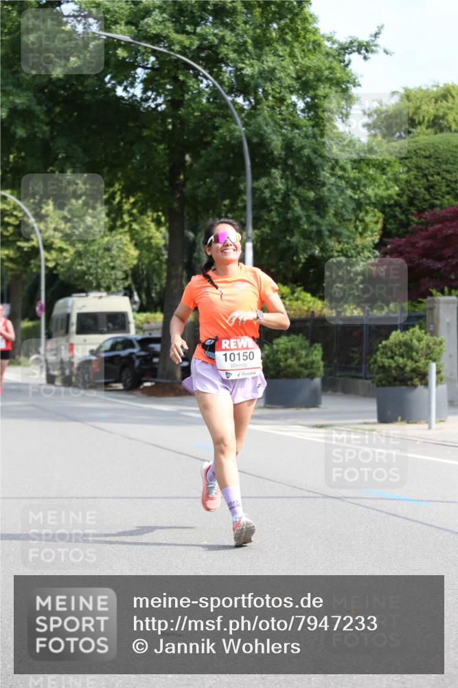 15.06.2025 - REWE Women's Run Jannik Wohlers http://msf.ph/oto/7947233 15.06.2025 09:45:44 Laufen 10150 meine-sportfotos.de