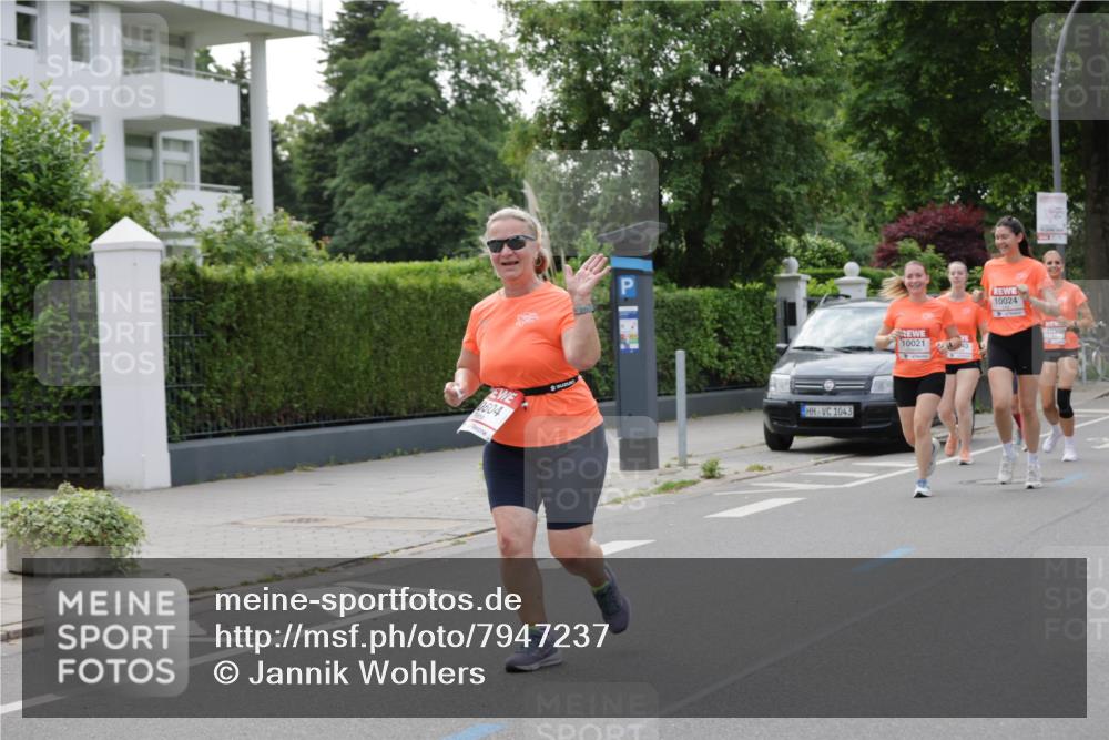 15.06.2025 - REWE Women's Run Jannik Wohlers http://msf.ph/oto/7947237 15.06.2025 08:30:24 Laufen 0604, 1043, 10021, 10024 meine-sportfotos.de