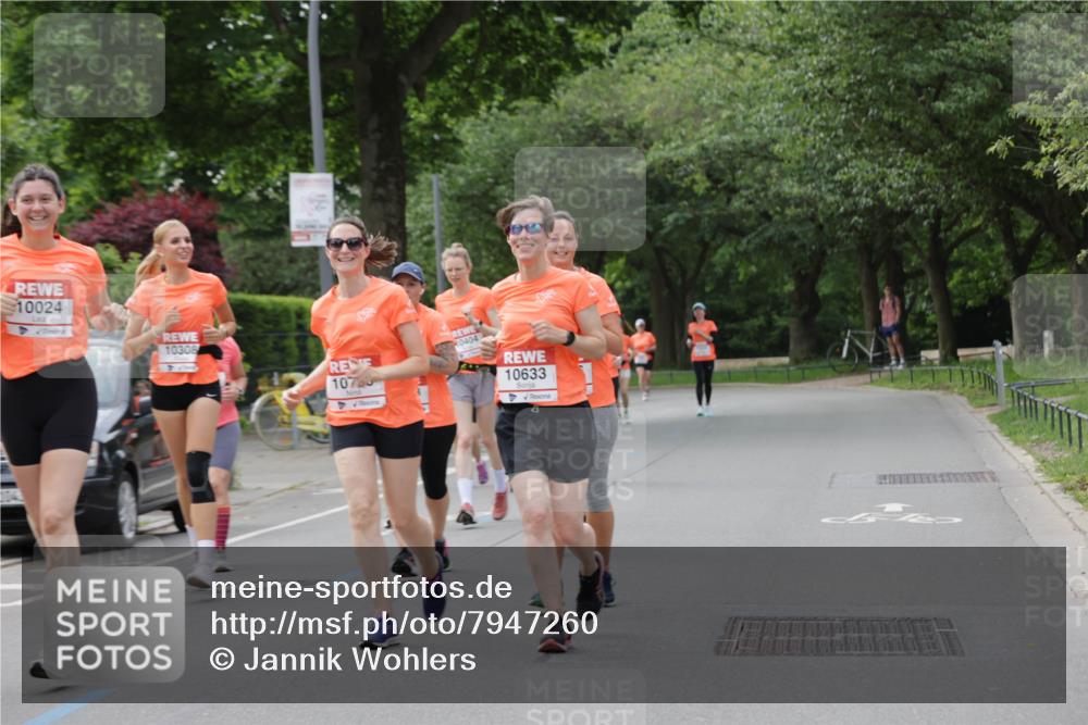 15.06.2025 - REWE Women's Run Jannik Wohlers http://msf.ph/oto/7947260 15.06.2025 08:30:26 Laufen 10024, 10308, 0404, 107, 10633 meine-sportfotos.de