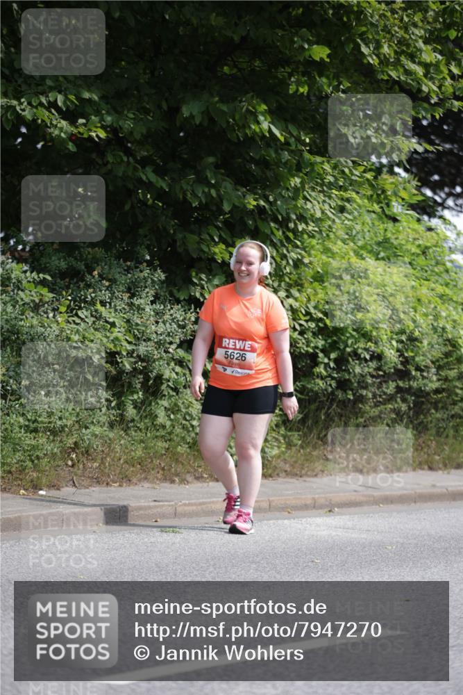 15.06.2025 - REWE Women's Run Jannik Wohlers http://msf.ph/oto/7947270 15.06.2025 10:22:22 Laufen 5626 meine-sportfotos.de