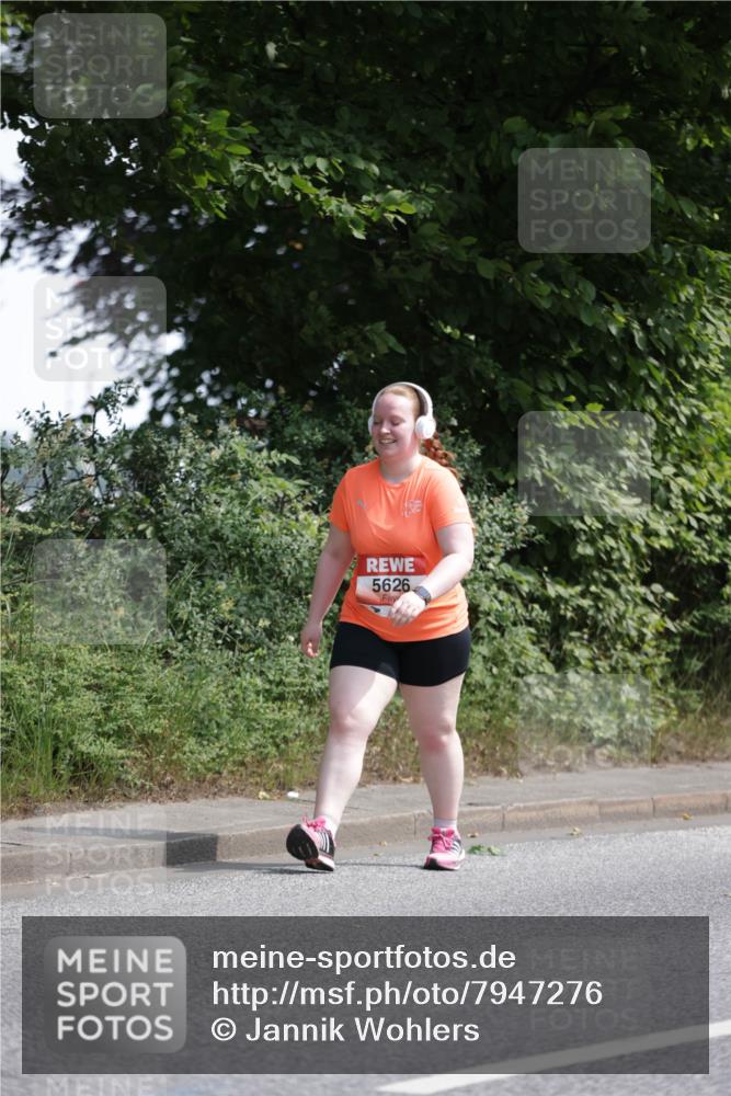 15.06.2025 - REWE Women's Run Jannik Wohlers http://msf.ph/oto/7947276 15.06.2025 10:22:24 Laufen 5626 meine-sportfotos.de