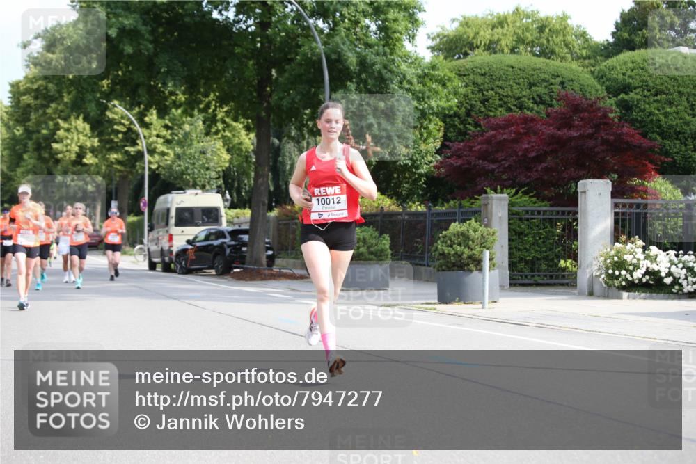 15.06.2025 - REWE Women's Run Jannik Wohlers http://msf.ph/oto/7947277 15.06.2025 09:45:49 Laufen 10012 meine-sportfotos.de