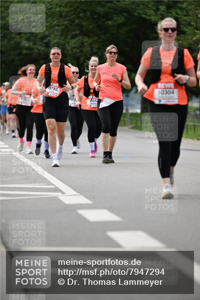 15.06.2025 - REWE Women's Run Dr. Thomas Lammeyer http://msf.ph/oto/7947294 15.06.2025 09:24:02 Laufen 10782, 10842, 10304 meine-sportfotos.de