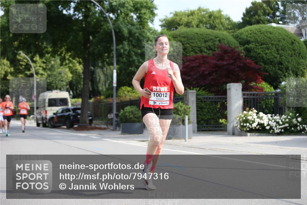 15.06.2025 - REWE Women's Run Jannik Wohlers http://msf.ph/oto/7947316 15.06.2025 09:45:50 Laufen 10012 meine-sportfotos.de