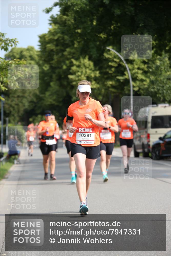 15.06.2025 - REWE Women's Run Jannik Wohlers http://msf.ph/oto/7947331 15.06.2025 09:45:52 Laufen 10381 meine-sportfotos.de