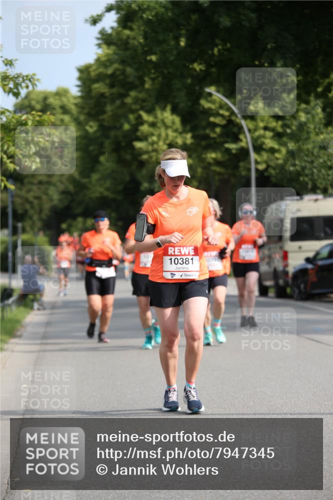 15.06.2025 - REWE Women's Run Jannik Wohlers http://msf.ph/oto/7947345 15.06.2025 09:45:52 Laufen 10381 meine-sportfotos.de