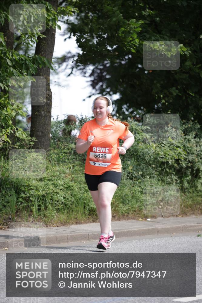 15.06.2025 - REWE Women's Run Jannik Wohlers http://msf.ph/oto/7947347 15.06.2025 10:22:25 Laufen 5626 meine-sportfotos.de