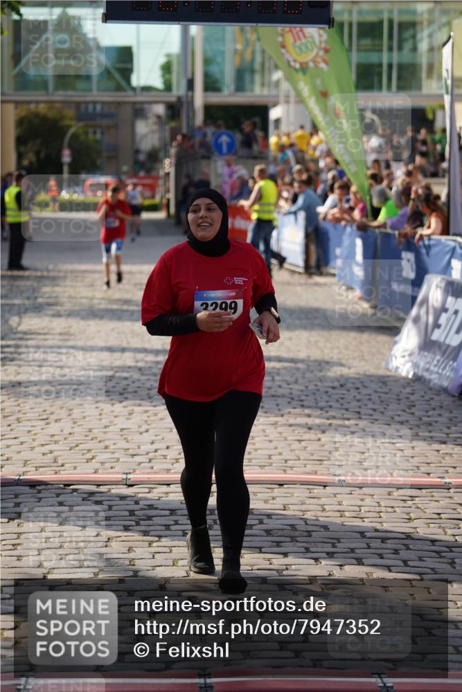 13.06.2025 - Holstenköstenlauf Felixshl http://msf.ph/oto/7947352 13.06.2025 18:14:47 Laufen 2976, 3299 meine-sportfotos.de
