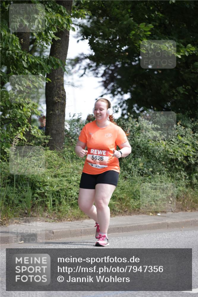 15.06.2025 - REWE Women's Run Jannik Wohlers http://msf.ph/oto/7947356 15.06.2025 10:22:25 Laufen 5626 meine-sportfotos.de