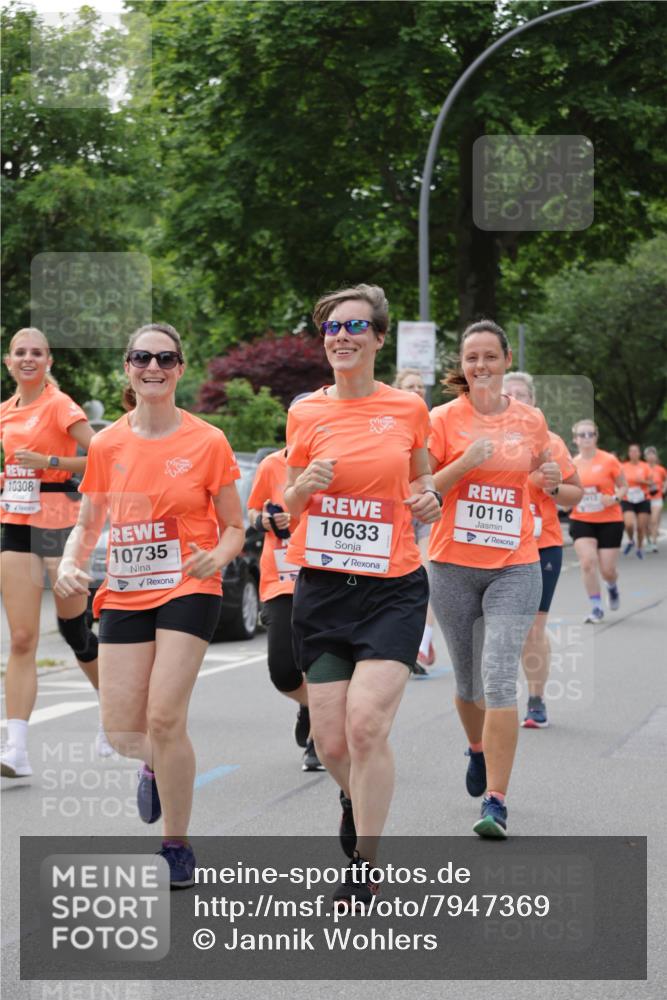 15.06.2025 - REWE Women's Run Jannik Wohlers http://msf.ph/oto/7947369 15.06.2025 08:30:28 Laufen 10308, 10735, 10633, 10116 meine-sportfotos.de