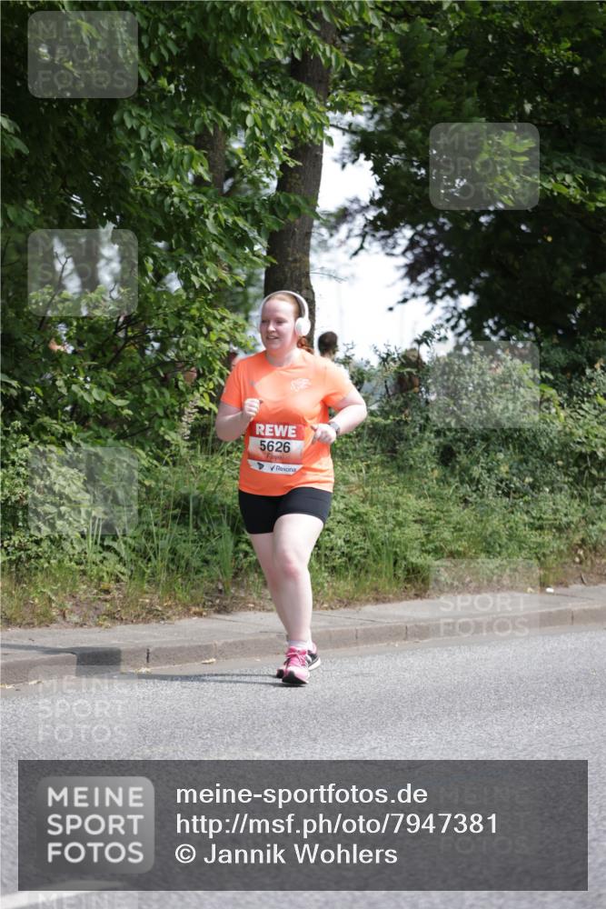 15.06.2025 - REWE Women's Run Jannik Wohlers http://msf.ph/oto/7947381 15.06.2025 10:22:25 Laufen 5626 meine-sportfotos.de