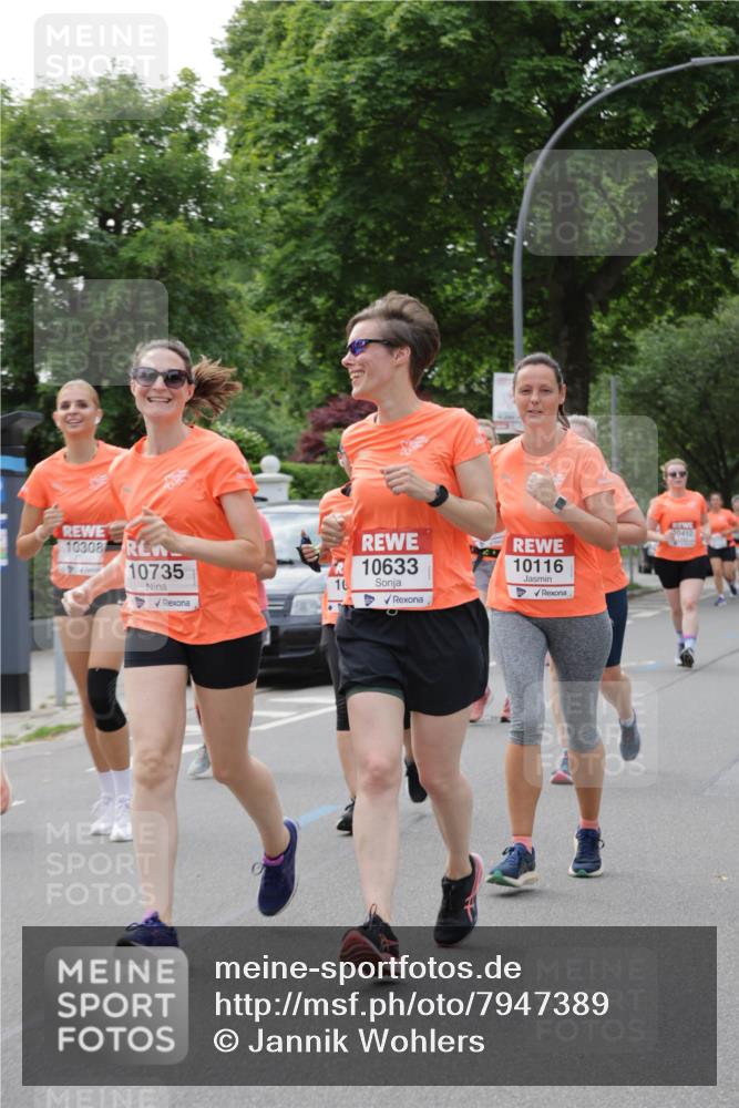 15.06.2025 - REWE Women's Run Jannik Wohlers http://msf.ph/oto/7947389 15.06.2025 08:30:28 Laufen 10308, 10735, 10633, 16, 10116, 20412 meine-sportfotos.de