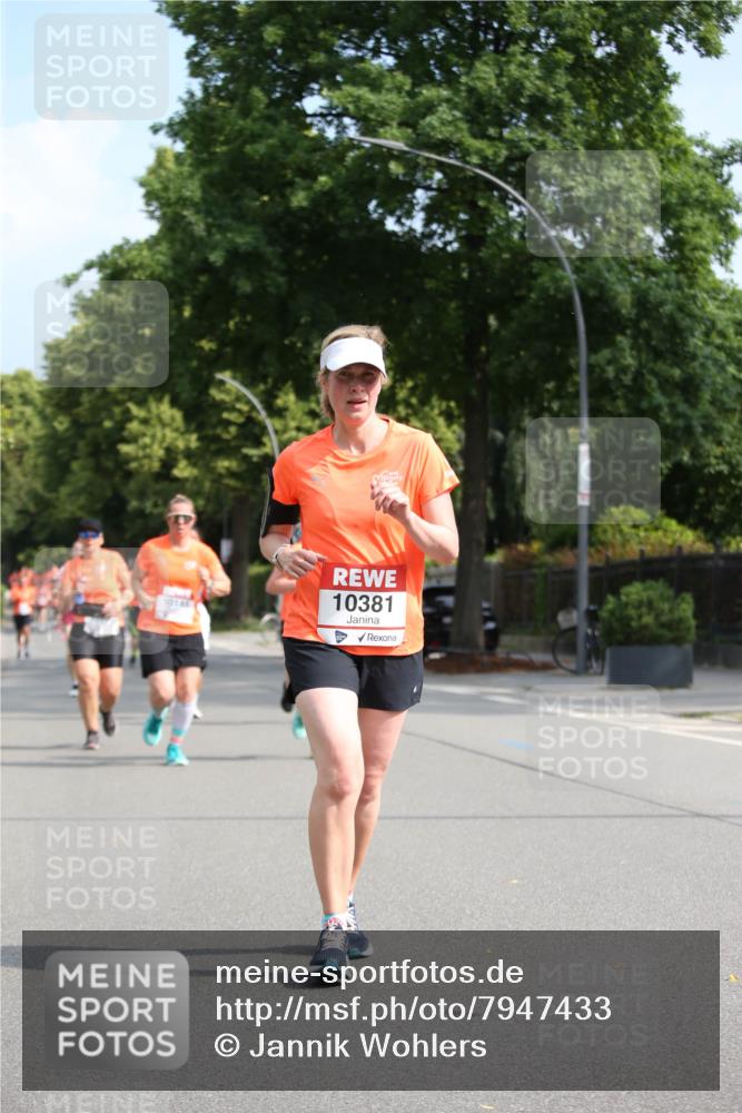 15.06.2025 - REWE Women's Run Jannik Wohlers http://msf.ph/oto/7947433 15.06.2025 09:45:54 Laufen 10381 meine-sportfotos.de
