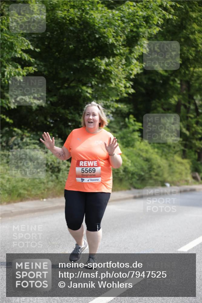 15.06.2025 - REWE Women's Run Jannik Wohlers http://msf.ph/oto/7947525 15.06.2025 10:23:25 Laufen 5569 meine-sportfotos.de