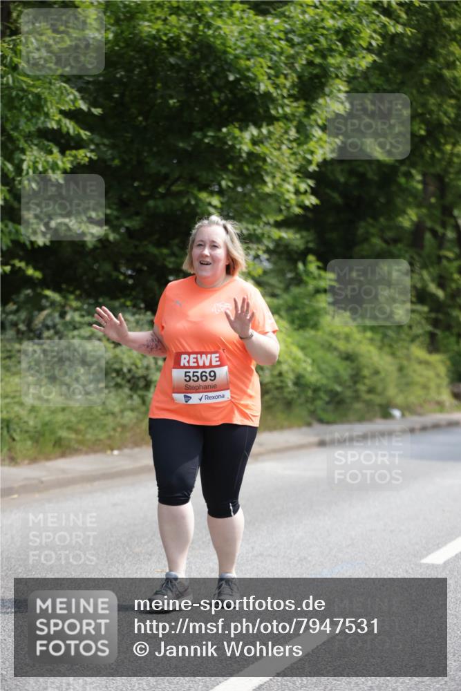 15.06.2025 - REWE Women's Run Jannik Wohlers http://msf.ph/oto/7947531 15.06.2025 10:23:25 Laufen 5569 meine-sportfotos.de