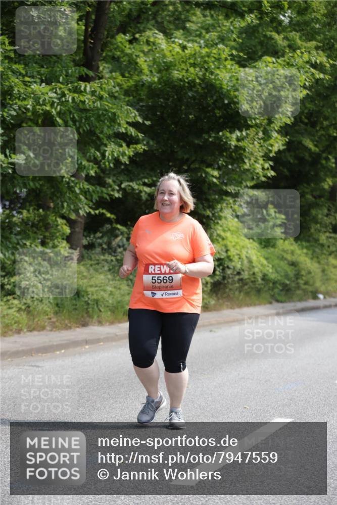 15.06.2025 - REWE Women's Run Jannik Wohlers http://msf.ph/oto/7947559 15.06.2025 10:23:26 Laufen 5569 meine-sportfotos.de