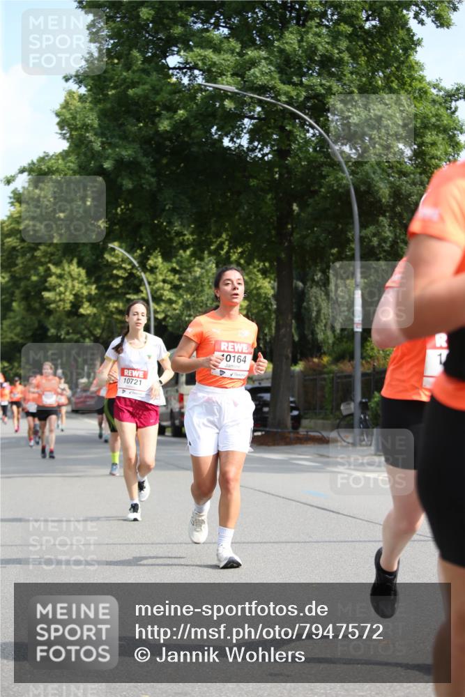 15.06.2025 - REWE Women's Run Jannik Wohlers http://msf.ph/oto/7947572 15.06.2025 09:45:59 Laufen 10721, 0164, 1 meine-sportfotos.de