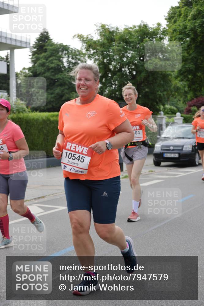 15.06.2025 - REWE Women's Run Jannik Wohlers http://msf.ph/oto/7947579 15.06.2025 08:30:31 Laufen 5, 10545, 04, 1011 meine-sportfotos.de