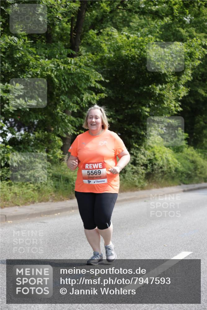 15.06.2025 - REWE Women's Run Jannik Wohlers http://msf.ph/oto/7947593 15.06.2025 10:23:26 Laufen 5569 meine-sportfotos.de