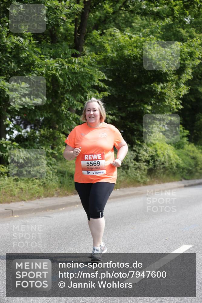 15.06.2025 - REWE Women's Run Jannik Wohlers http://msf.ph/oto/7947600 15.06.2025 10:23:26 Laufen 5569 meine-sportfotos.de