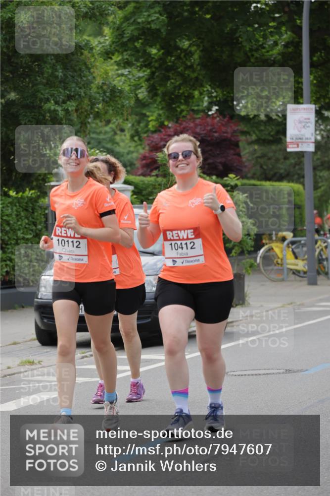 15.06.2025 - REWE Women's Run Jannik Wohlers http://msf.ph/oto/7947607 15.06.2025 08:30:32 Laufen 10112, 10412 meine-sportfotos.de