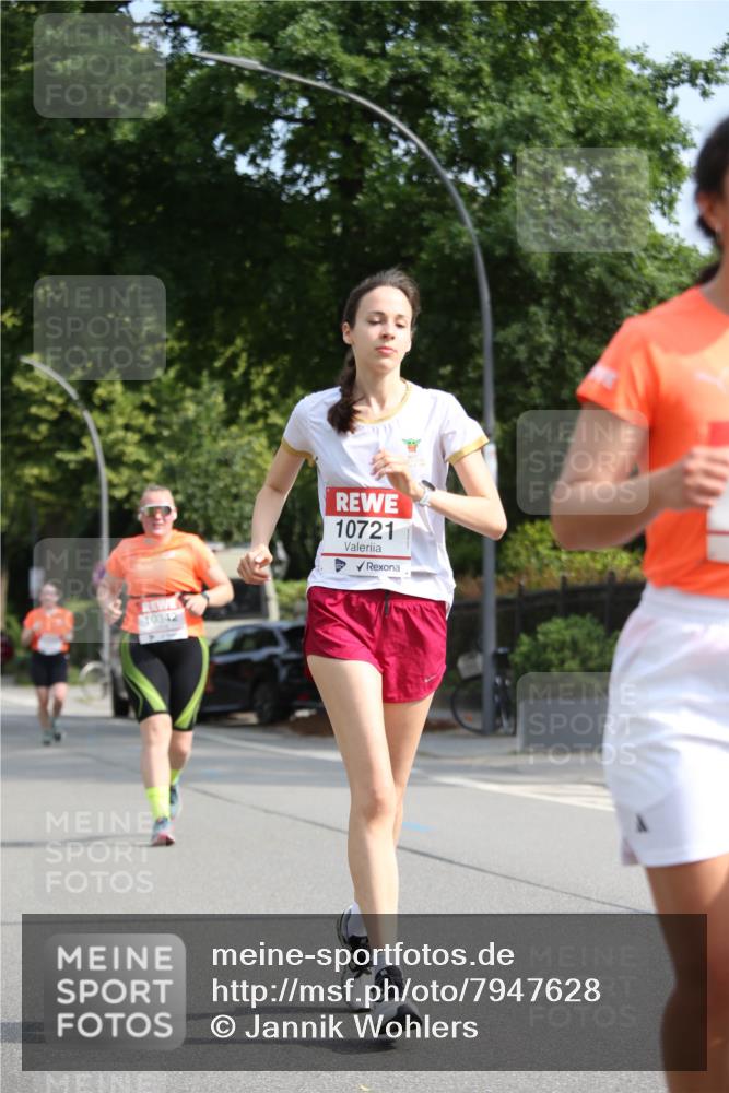 15.06.2025 - REWE Women's Run Jannik Wohlers http://msf.ph/oto/7947628 15.06.2025 09:46:01 Laufen 10342, 10721 meine-sportfotos.de