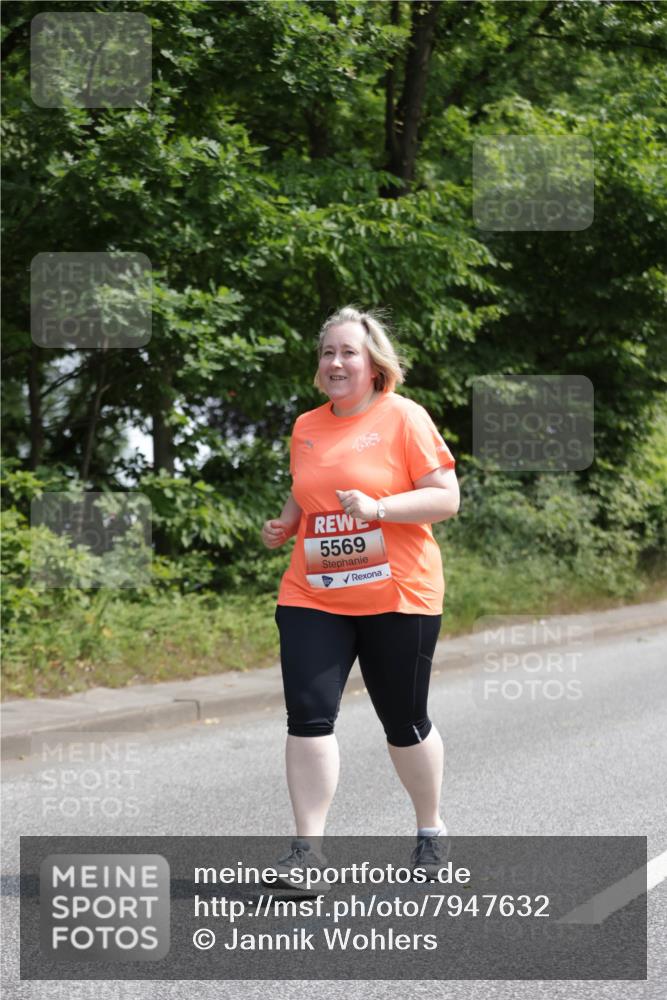 15.06.2025 - REWE Women's Run Jannik Wohlers http://msf.ph/oto/7947632 15.06.2025 10:23:27 Laufen 5569 meine-sportfotos.de