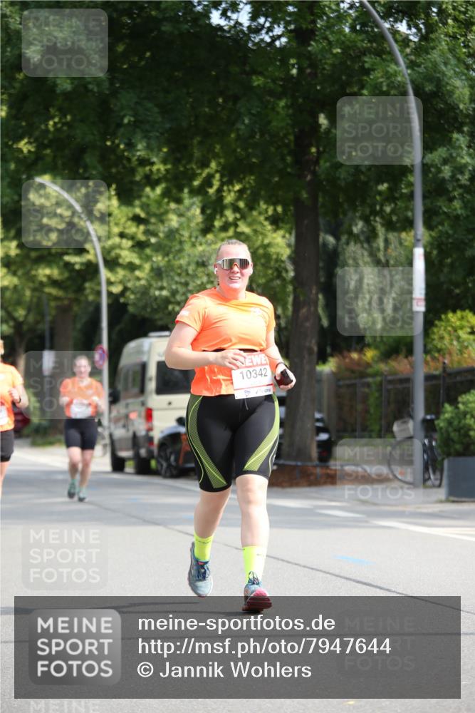 15.06.2025 - REWE Women's Run Jannik Wohlers http://msf.ph/oto/7947644 15.06.2025 09:46:02 Laufen 10342 meine-sportfotos.de