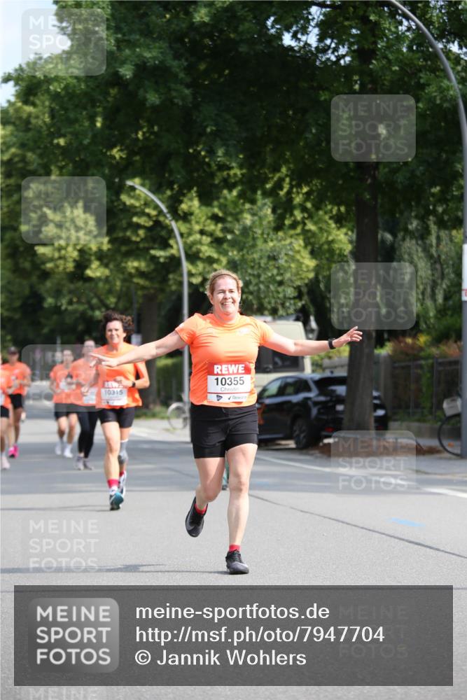 15.06.2025 - REWE Women's Run Jannik Wohlers http://msf.ph/oto/7947704 15.06.2025 09:46:05 Laufen 10355 meine-sportfotos.de