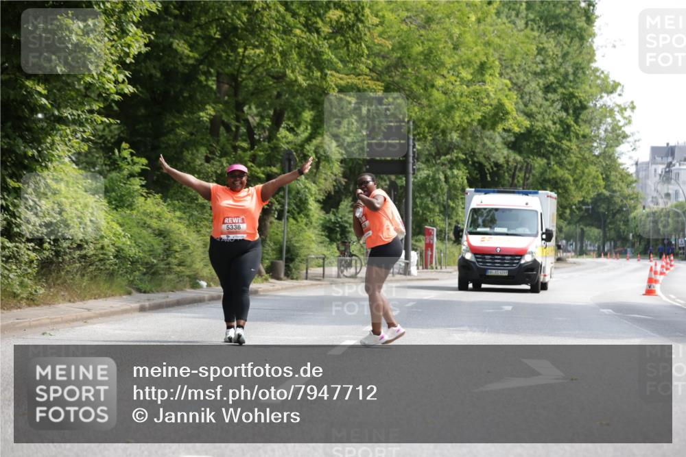 15.06.2025 - REWE Women's Run Jannik Wohlers http://msf.ph/oto/7947712 15.06.2025 10:23:48 Laufen 5338, 4249 meine-sportfotos.de