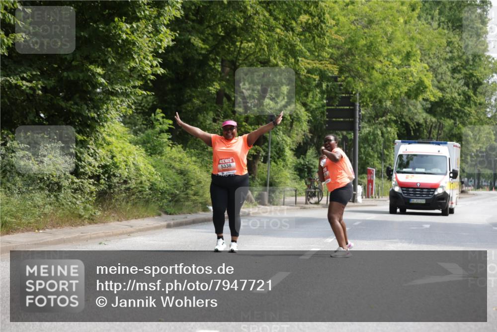 15.06.2025 - REWE Women's Run Jannik Wohlers http://msf.ph/oto/7947721 15.06.2025 10:23:48 Laufen 5338, 4249 meine-sportfotos.de