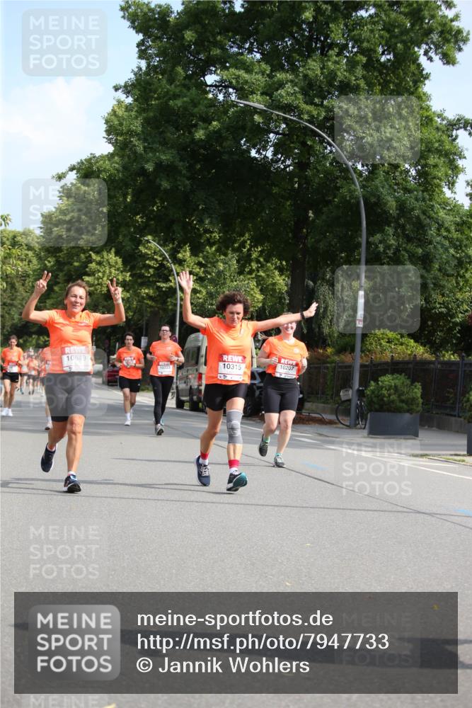 15.06.2025 - REWE Women's Run Jannik Wohlers http://msf.ph/oto/7947733 15.06.2025 09:46:07 Laufen 10649, 10315, 10207, 10323 meine-sportfotos.de