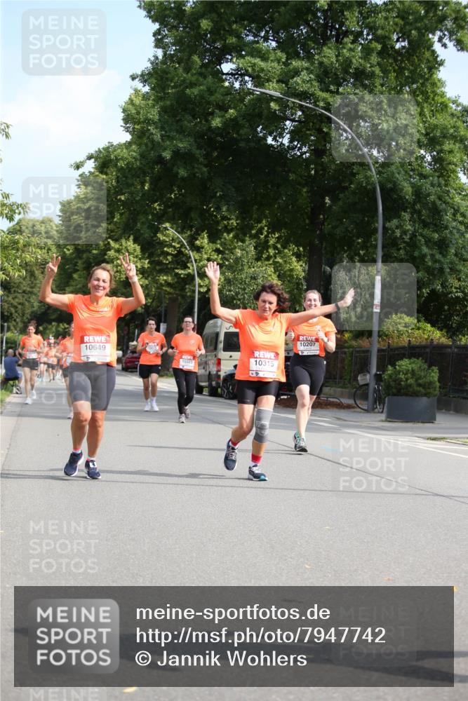 15.06.2025 - REWE Women's Run Jannik Wohlers http://msf.ph/oto/7947742 15.06.2025 09:46:07 Laufen 10207, 10649, 10323, 10315 meine-sportfotos.de