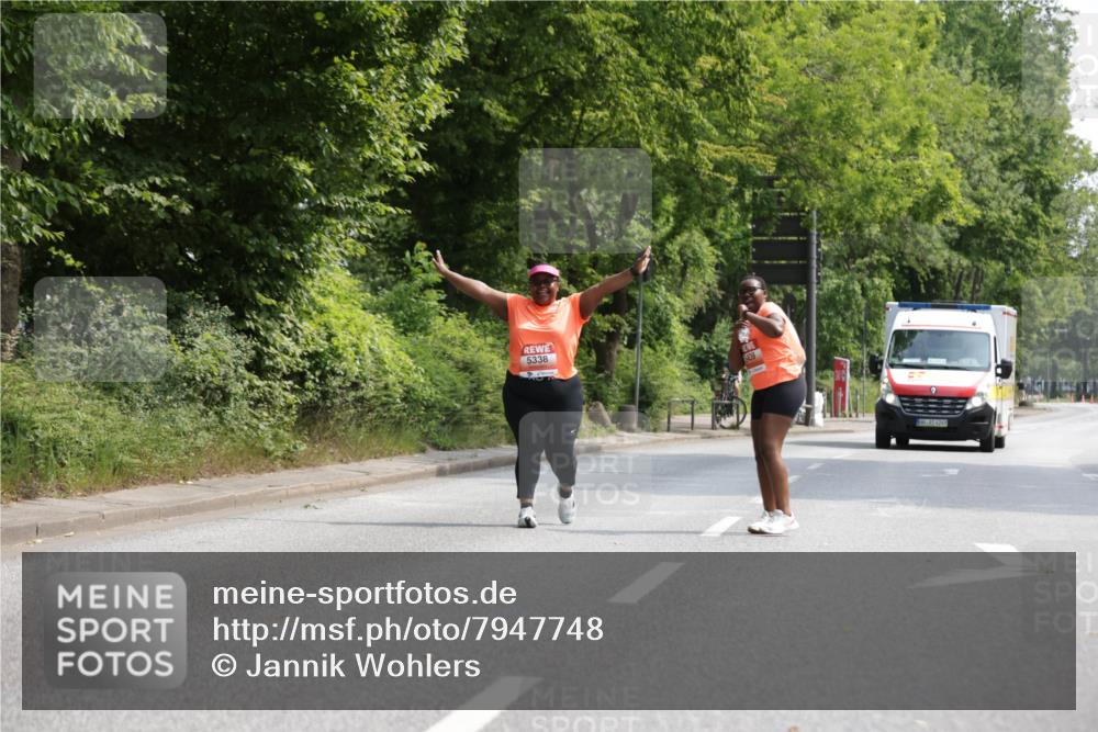 15.06.2025 - REWE Women's Run Jannik Wohlers http://msf.ph/oto/7947748 15.06.2025 10:23:48 Laufen 5338, 409 meine-sportfotos.de