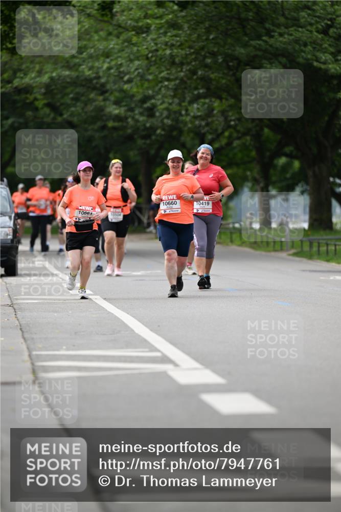 15.06.2025 - REWE Women's Run Dr. Thomas Lammeyer http://msf.ph/oto/7947761 15.06.2025 09:24:26 Laufen 10660, 10419 meine-sportfotos.de