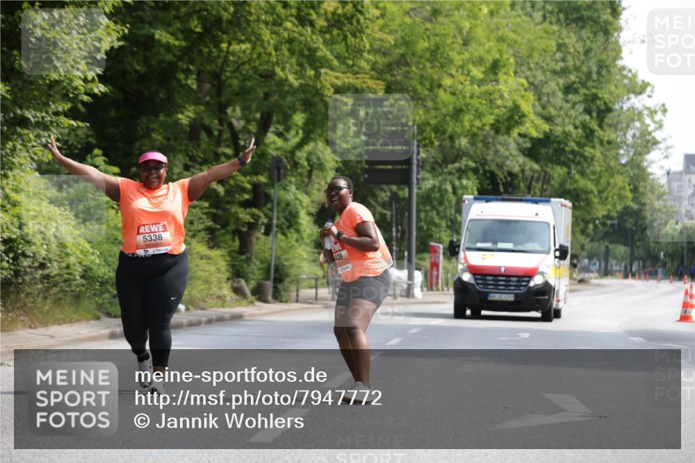 15.06.2025 - REWE Women's Run Jannik Wohlers http://msf.ph/oto/7947772 15.06.2025 10:23:50 Laufen 5338, 409, 4249 meine-sportfotos.de