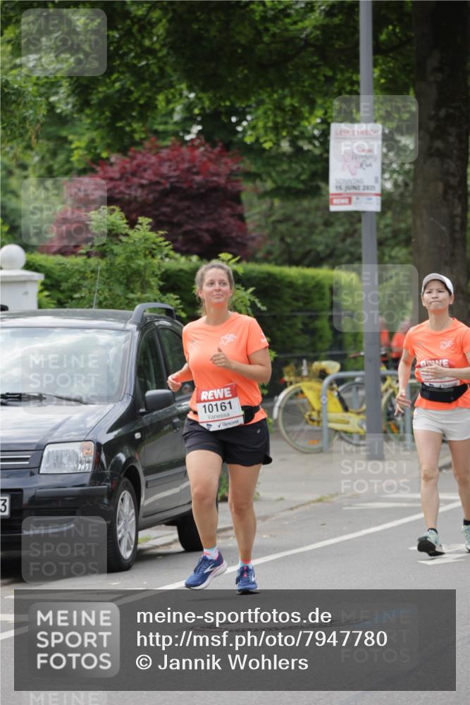 15.06.2025 - REWE Women's Run Jannik Wohlers http://msf.ph/oto/7947780 15.06.2025 08:30:36 Laufen 3, 10161, 15, 2825 meine-sportfotos.de