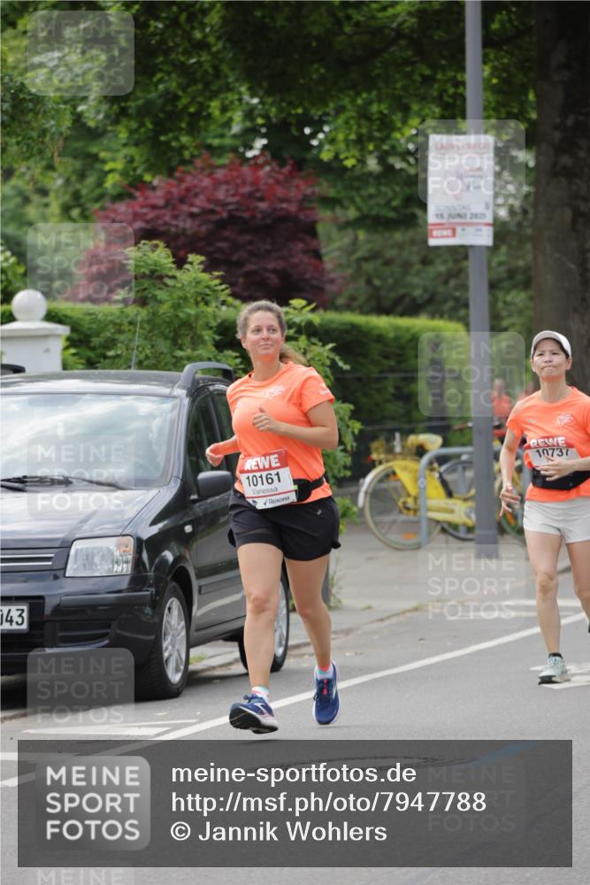 15.06.2025 - REWE Women's Run Jannik Wohlers http://msf.ph/oto/7947788 15.06.2025 08:30:36 Laufen 043, 15, 2825, 10161, 10737 meine-sportfotos.de