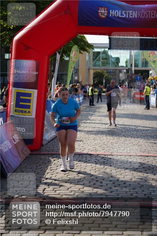 13.06.2025 - Holstenköstenlauf Felixshl http://msf.ph/oto/7947790 13.06.2025 18:15:45 Laufen 3856, 3872 meine-sportfotos.de