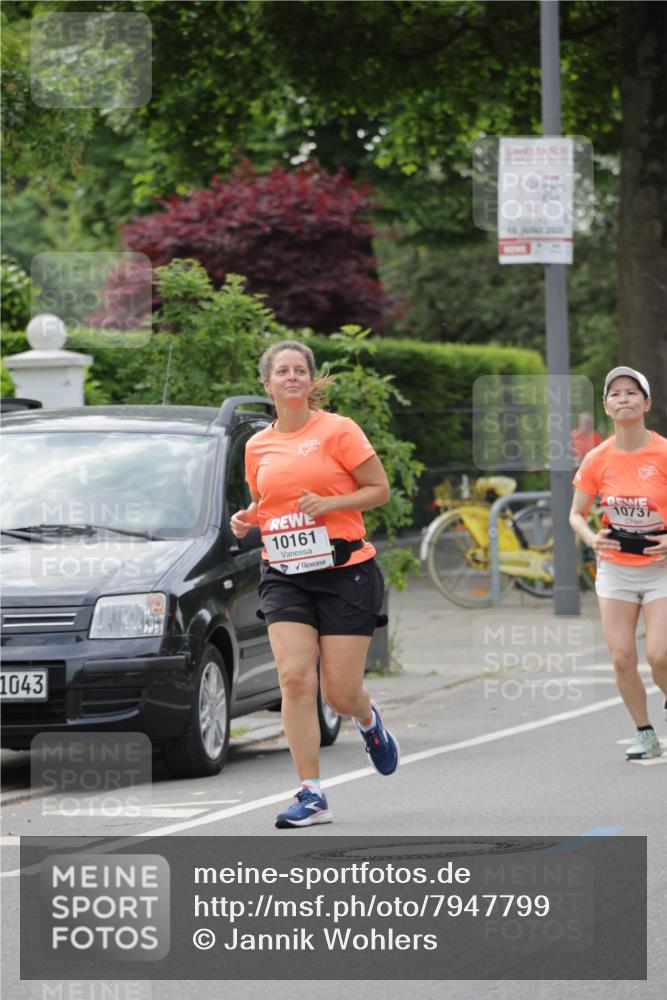 15.06.2025 - REWE Women's Run Jannik Wohlers http://msf.ph/oto/7947799 15.06.2025 08:30:36 Laufen 1043, 10161 meine-sportfotos.de