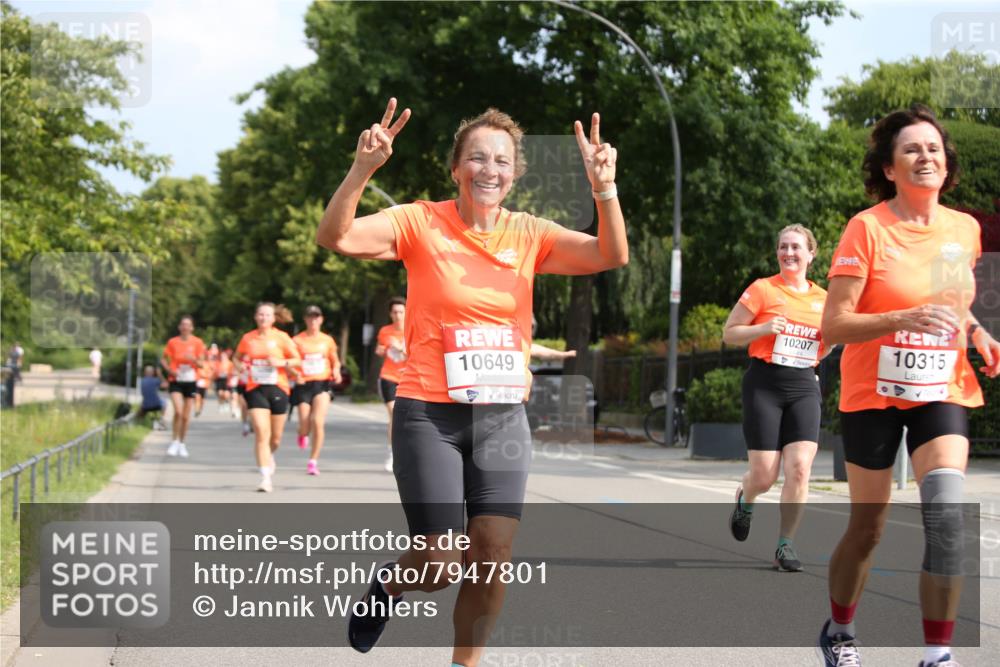 15.06.2025 - REWE Women's Run Jannik Wohlers http://msf.ph/oto/7947801 15.06.2025 09:46:09 Laufen 10649, 10207, 10315 meine-sportfotos.de