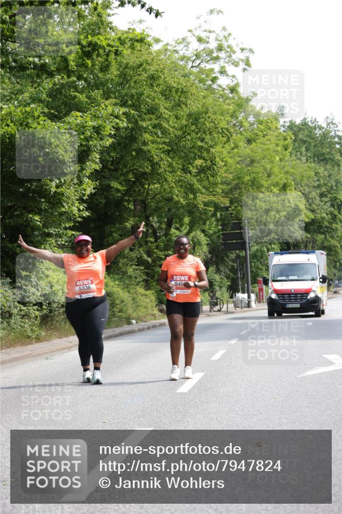 15.06.2025 - REWE Women's Run Jannik Wohlers http://msf.ph/oto/7947824 15.06.2025 10:23:51 Laufen 5338, 540, 4249 meine-sportfotos.de